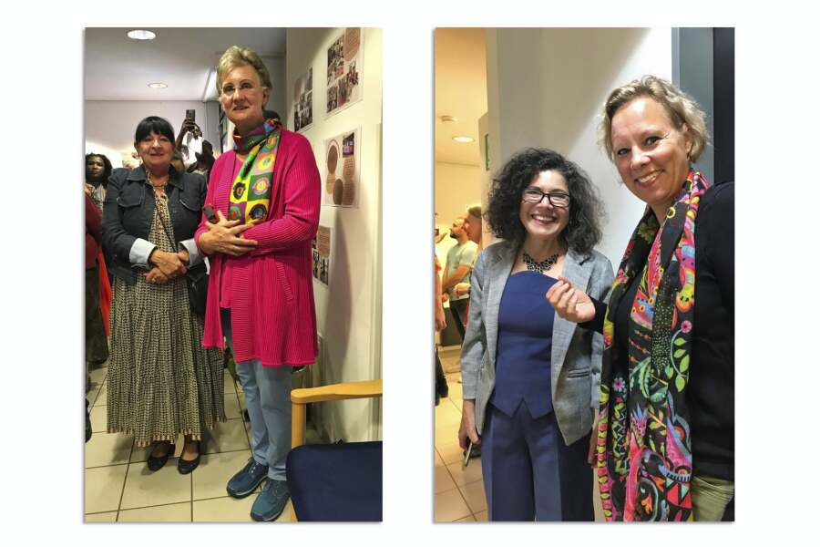 Besucherinnen der Vernissage
