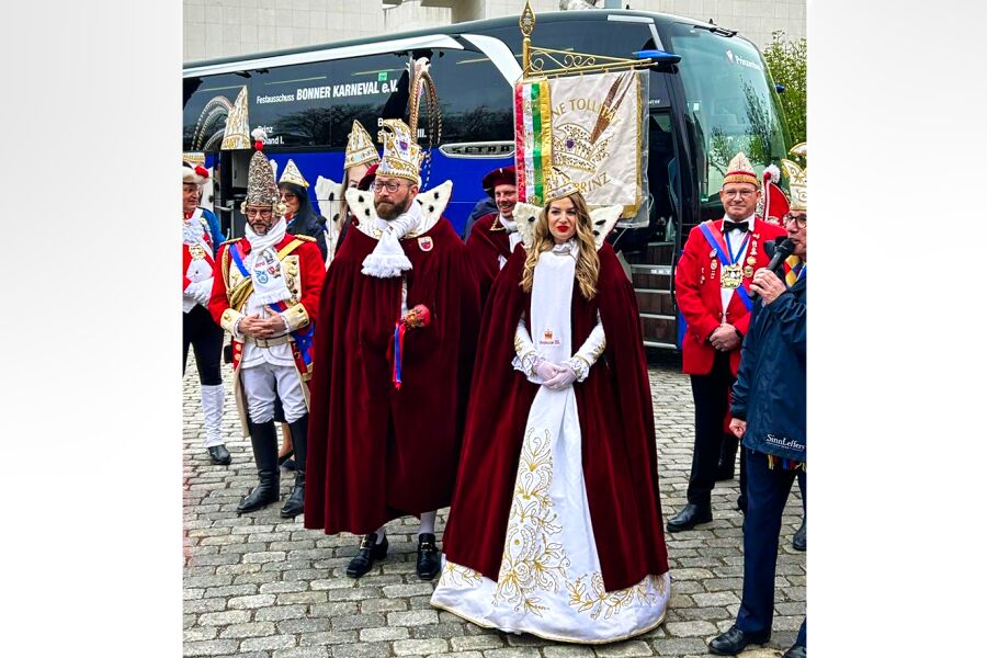 Prinz und Bonna, Roland I. und Stephanie III.