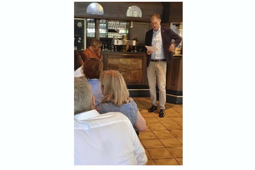 Karl Böttcher trägt zu Ethischen Grundsätzen vor