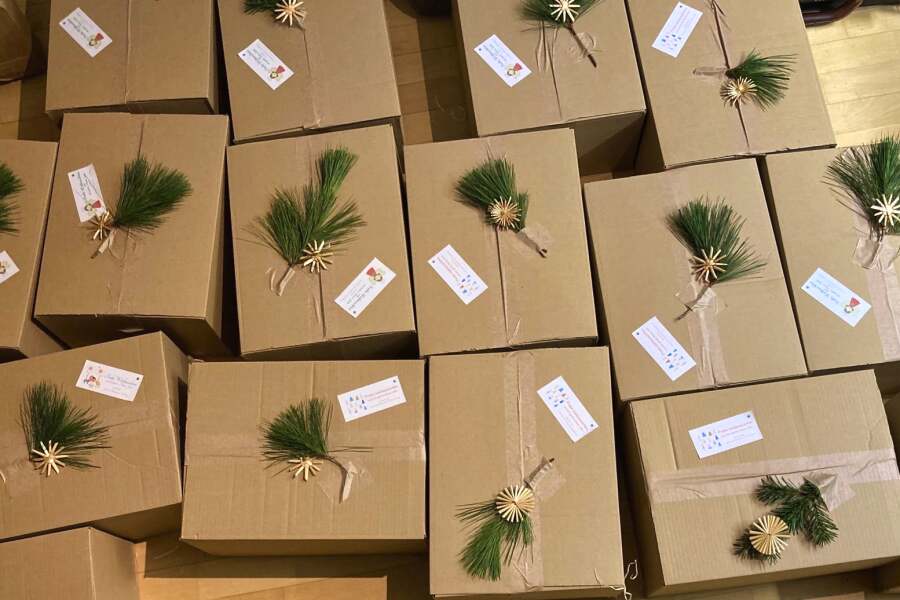 Seniorenpakete verpackt